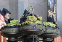 عید عروج حضرت مریم مقدس و تبرک انگور در ارمنستان